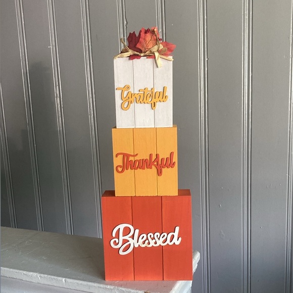 NWT-Stunning Grateful Thankful Blessed Triple Stacked Wooden Box Pumpkin Sign 🍁 - Picture 15 of 17